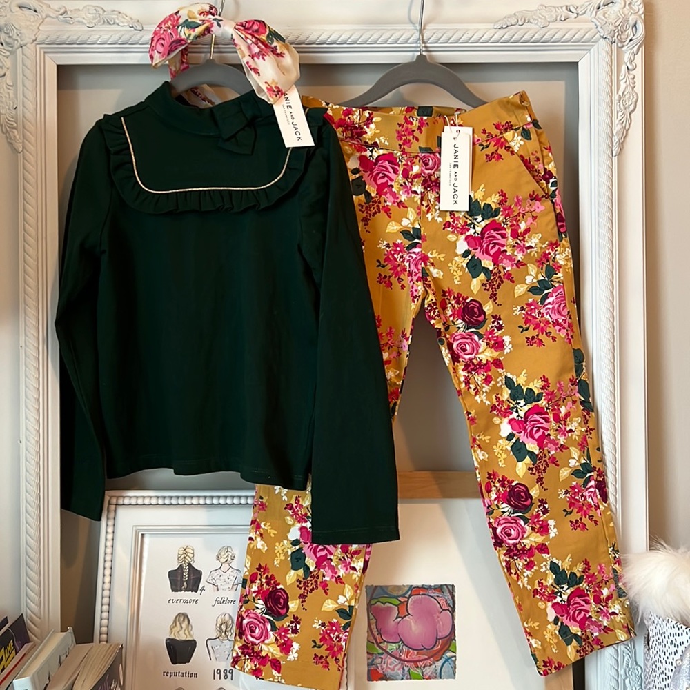 Floral Janie and jack outfit, in hunter green and gold/pink size 6
